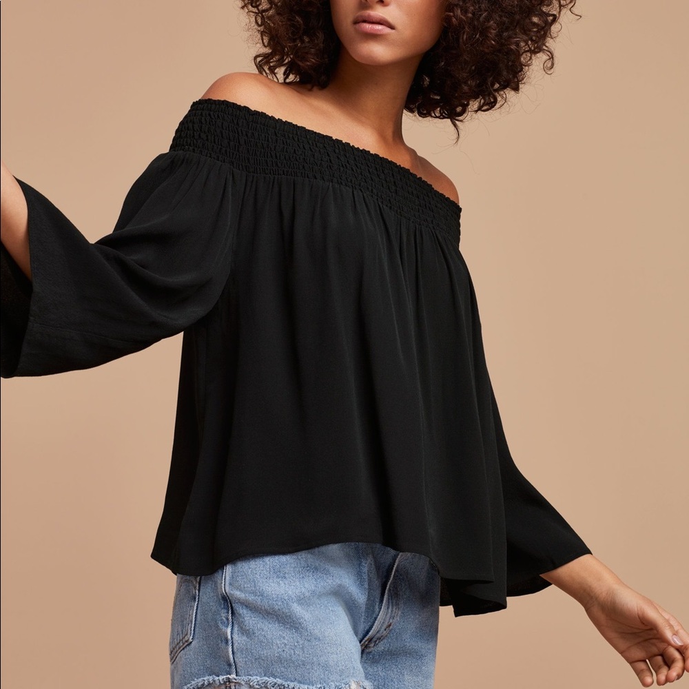 Aritzia Marclilly Talula Off the Shoulder Top